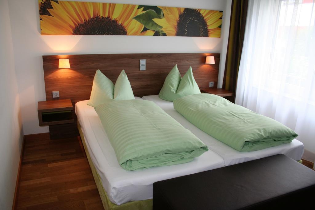 Stadthotel Bernstein Řezno Exteriér fotografie